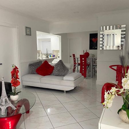 Appartement Beautiful House 7 Min From Miami Airport W Free Parking Extérieur photo