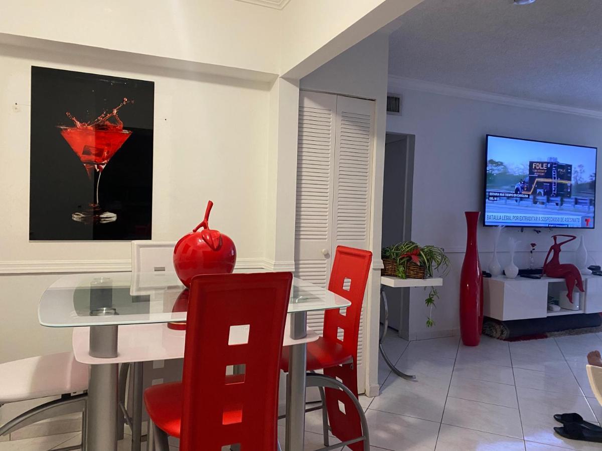 Appartement Beautiful House 7 Min From Miami Airport W Free Parking Extérieur photo