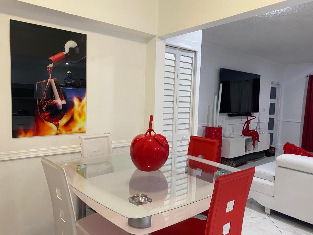 Appartement Beautiful House 7 Min From Miami Airport W Free Parking Extérieur photo