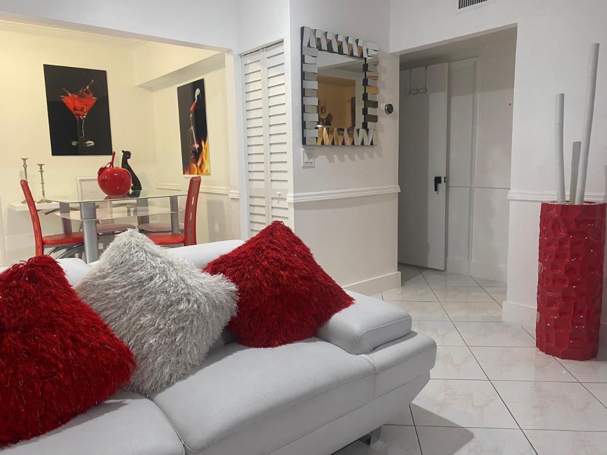 Appartement Beautiful House 7 Min From Miami Airport W Free Parking Extérieur photo