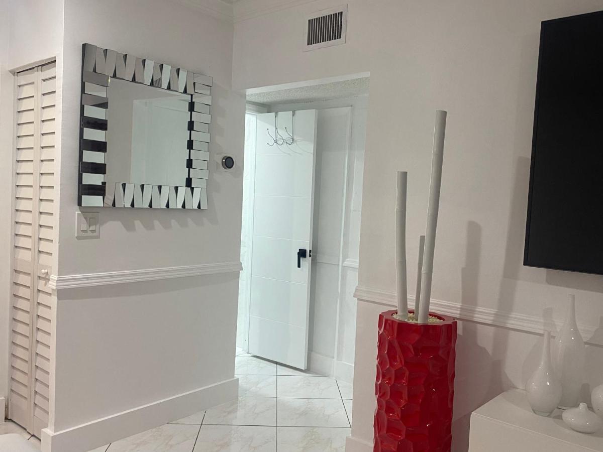 Appartement Beautiful House 7 Min From Miami Airport W Free Parking Extérieur photo