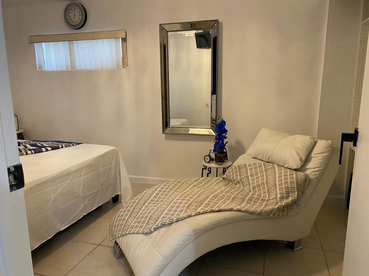Appartement Beautiful House 7 Min From Miami Airport W Free Parking Extérieur photo