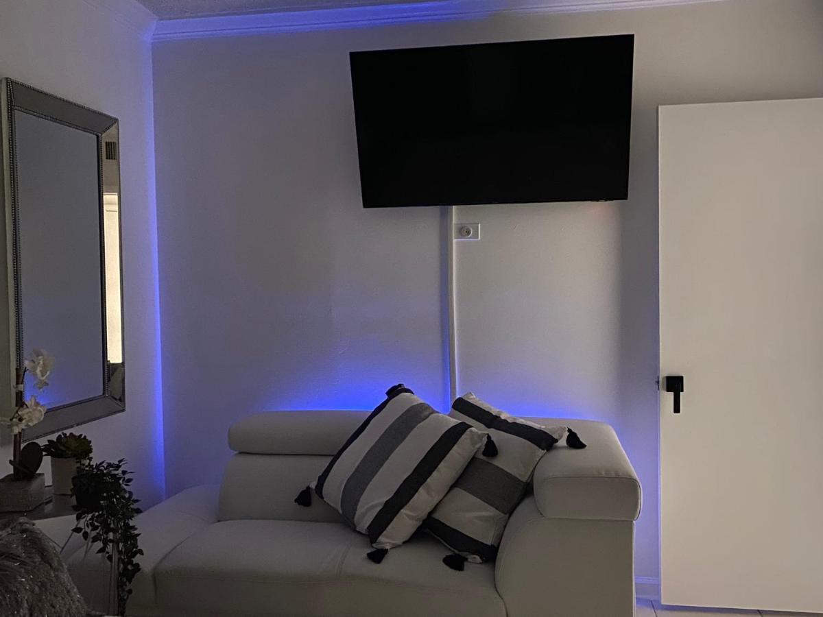 Appartement Beautiful House 7 Min From Miami Airport W Free Parking Extérieur photo