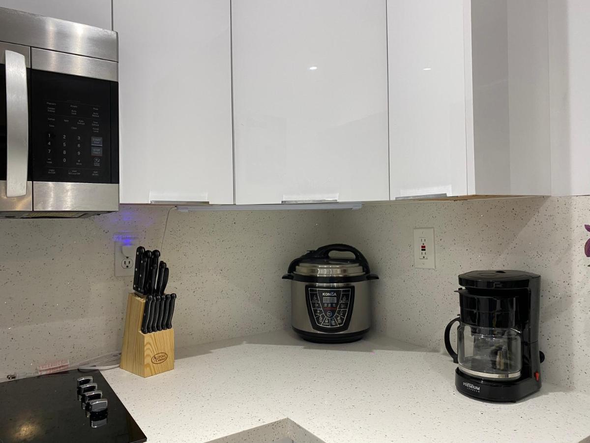 Appartement Beautiful House 7 Min From Miami Airport W Free Parking Extérieur photo