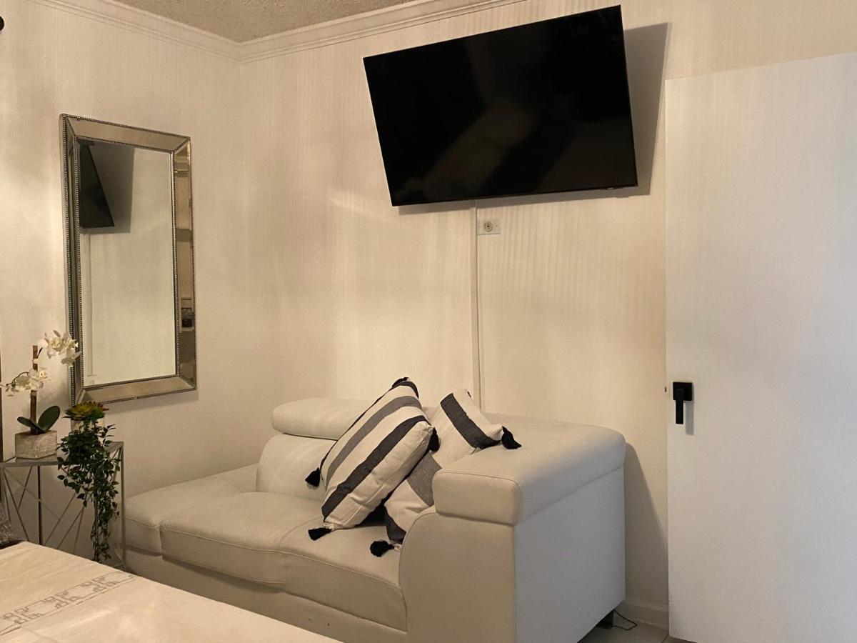 Appartement Beautiful House 7 Min From Miami Airport W Free Parking Extérieur photo