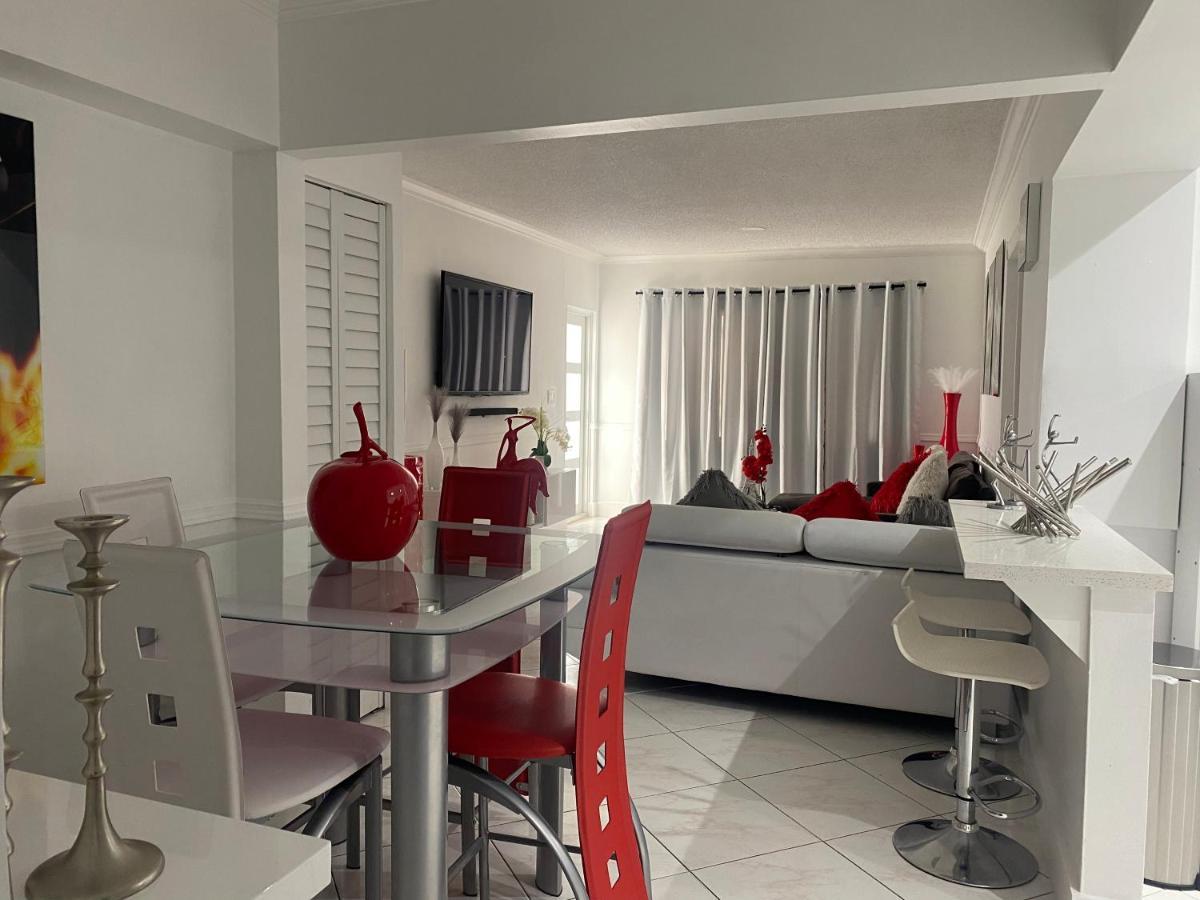 Appartement Beautiful House 7 Min From Miami Airport W Free Parking Extérieur photo