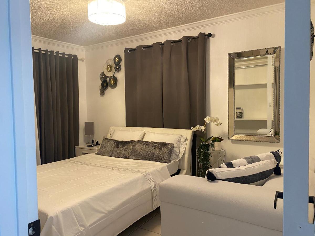 Appartement Beautiful House 7 Min From Miami Airport W Free Parking Extérieur photo