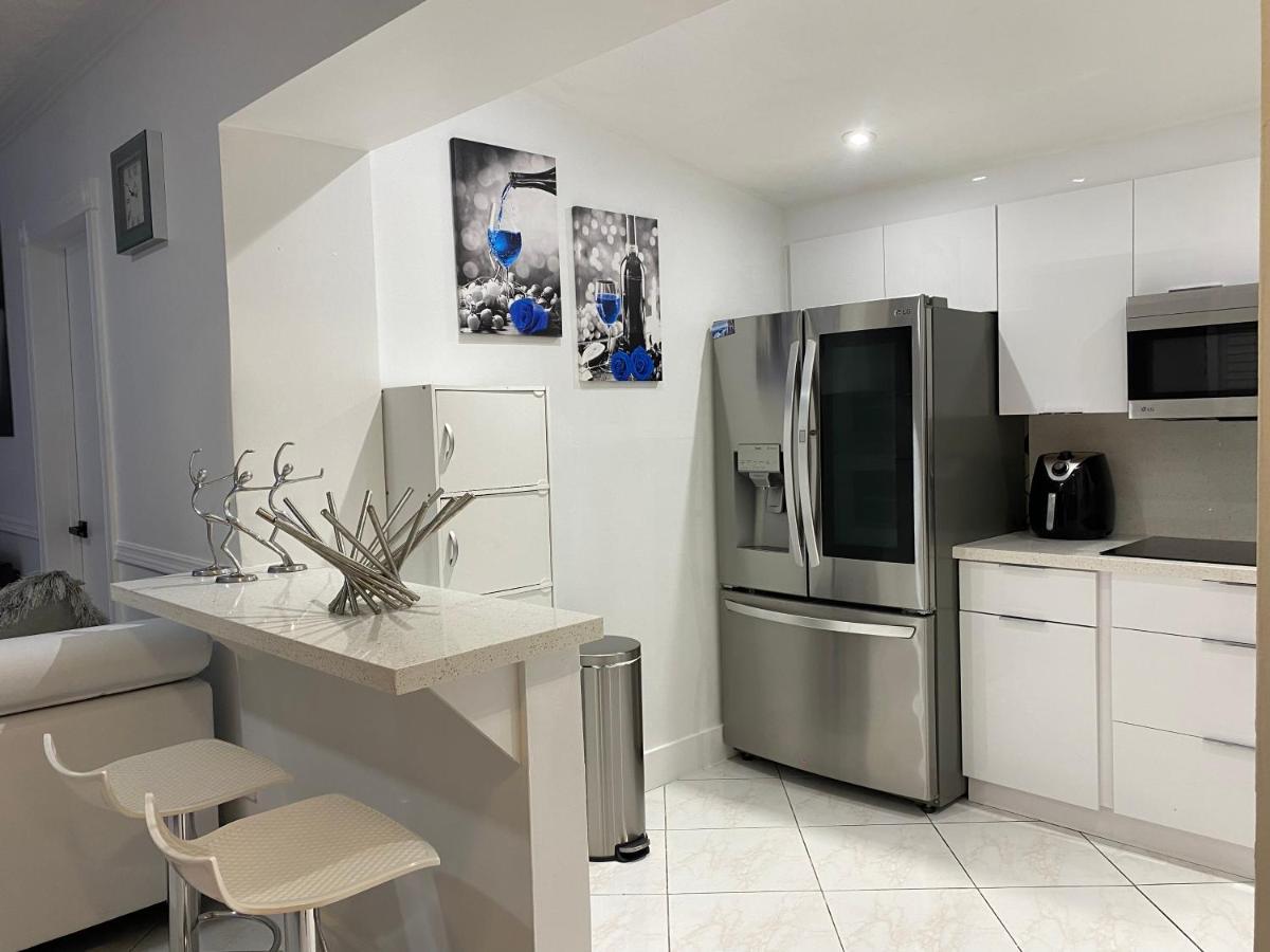 Appartement Beautiful House 7 Min From Miami Airport W Free Parking Extérieur photo