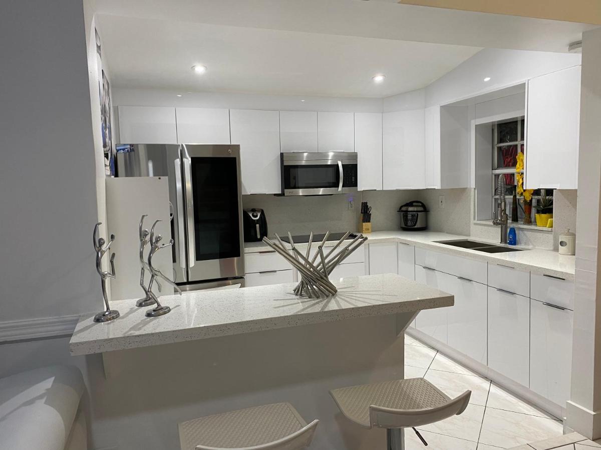 Appartement Beautiful House 7 Min From Miami Airport W Free Parking Extérieur photo