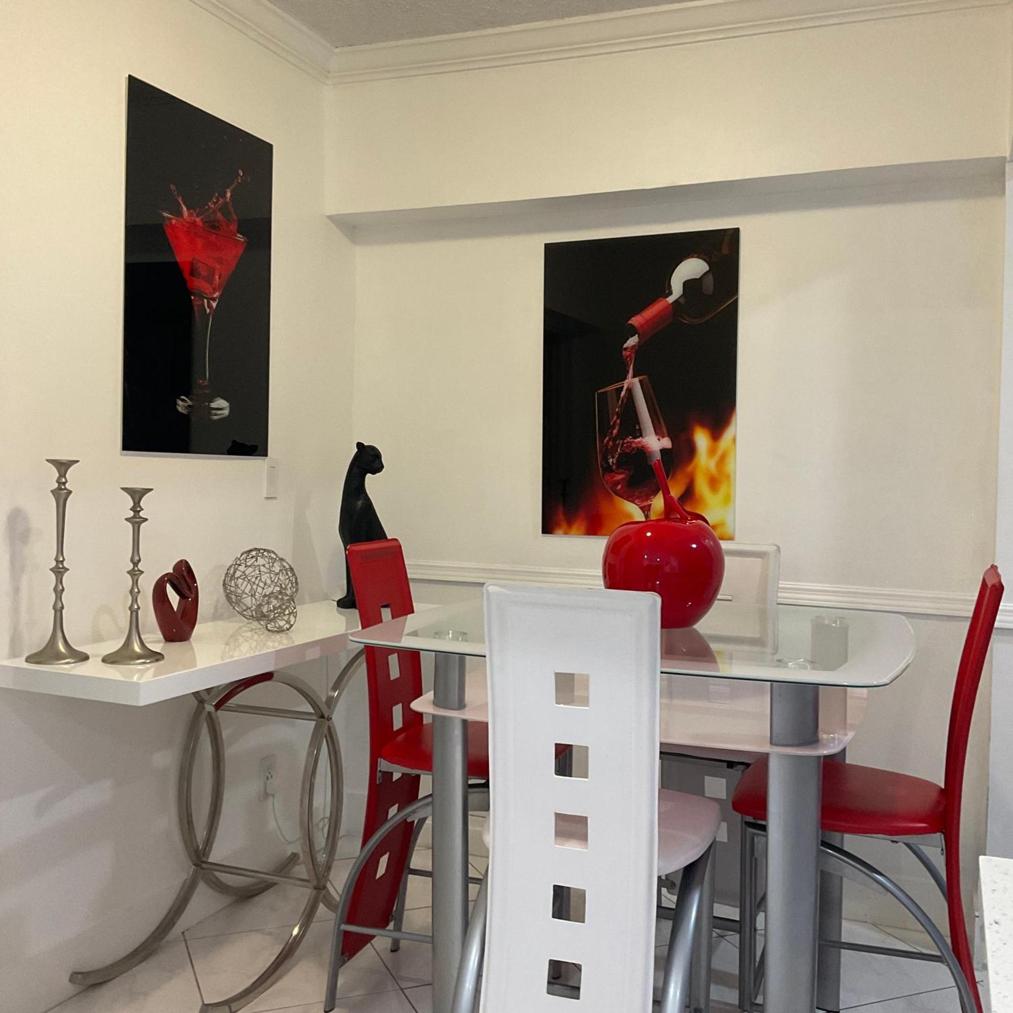Appartement Beautiful House 7 Min From Miami Airport W Free Parking Extérieur photo